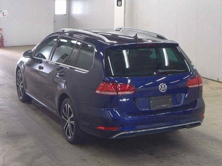 2020 Volkswagen Golf COMFORT LINE MEISTER - FACTORY ALLOYS - REVERSE CAMERA - CRUISE CONTROL - PADDLE SHIFT - DIGITAL DASH €19,950 thumbnail