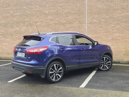 2015 Nissan Qashqai - thumbnail 2