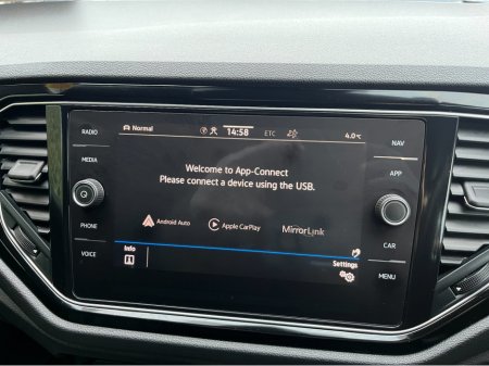 2022 Volkswagen T-Roc STYLE BLACK EDITION AUTOMATIC 2.0 DIESEL //ADAPTIVE CRUISE CONTROL//KEYLESS ENTRY//REVERSE CAMERA// thumbnail