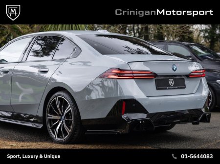 2024 BMW 5 Series - thumbnail 13