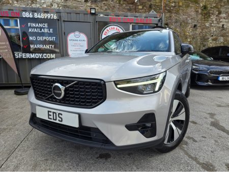 2023 Volvo XC40 - thumbnail 3