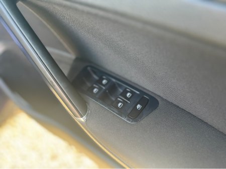 2015 Volkswagen Golf - thumbnail 11