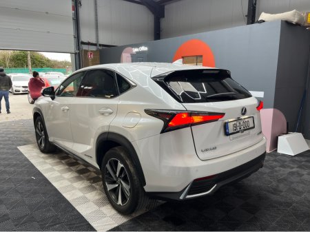 2019 Lexus NX 300 h - thumbnail 4