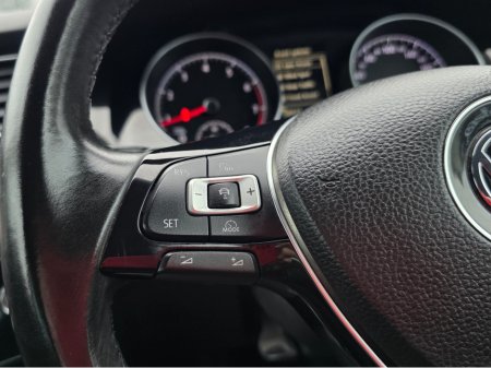 2017 Volkswagen Golf LEATHER BLACK SEATS 1.4 HIGHLINE EDITION -REVERSE CAMERA  - CARPLAY - ANDROID AUTO- BLIND SPOT REAR TRAFFIC ASSIST - DISCOVER PRO - €16,950 thumbnail