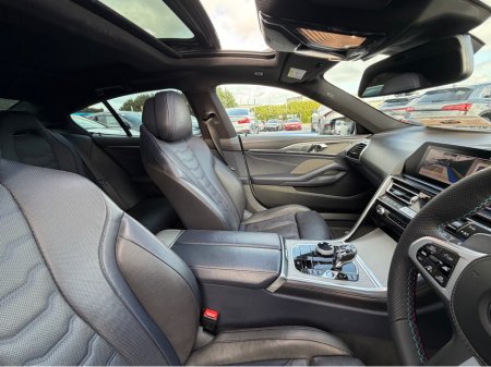 2020 BMW 8 Series - thumbnail 17