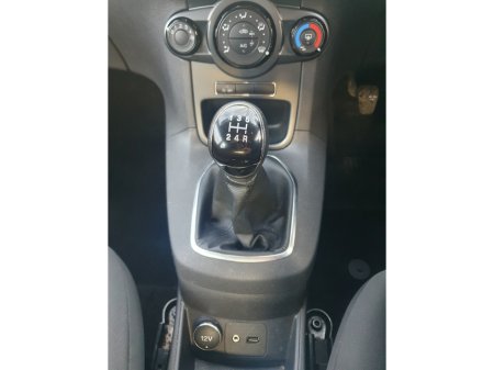 2016 Ford Fiesta ZETEC 1.0 65PS, 61,000KM !!! , Full Service History €9,995 thumbnail