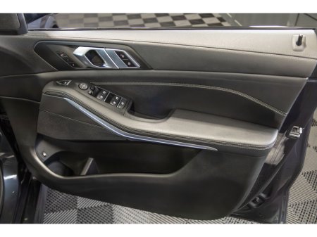 2022 BMW X5 xDrive45e M Sport €56,950 thumbnail