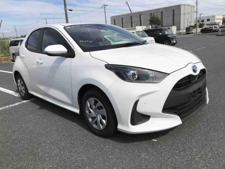 2020 Toyota Yaris X AUTOMATIC HYBRID 1.5 PETROL //REVERSE CAMERA//KEYLESS ENTRY//ADAPTIVE CRUISE CONTROL//
