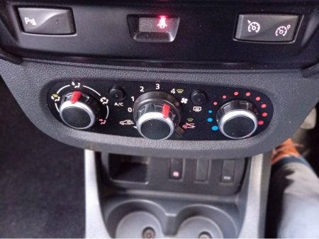 2017 Dacia Duster PRESTIGE 1.5 DCI 110 4X4 4WD 5DR @ REDDY2DRIVE LTD €5,500 thumbnail