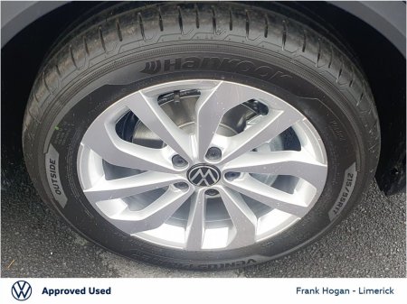 2025 Volkswagen T-Roc ( DEMO )T-ROC EDITION 75 2.0TDI M6F 116HP ( WITH HEATED SEATS ) €35,900 thumbnail