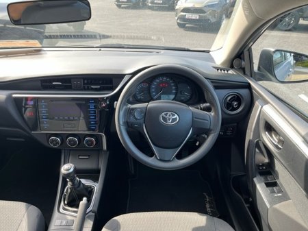 2017 Toyota Corolla COROLLA 1.33 TERRA €16,500 thumbnail