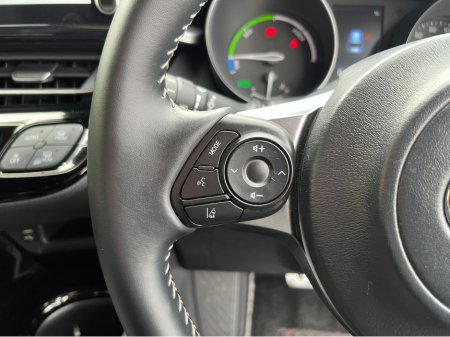 2022 Toyota C-HR GR SPORT AUTOMATIC HYBRID 1.8 PETROL //HALF LEATHER HEATED SEATS//ADAPTIVE CRUISE CONTROL//KEYLESS ENTRY//REVERSE CAMERA// €29,950 thumbnail