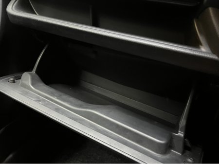 2018 Toyota Vitz - thumbnail 13