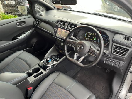 2020 Nissan Leaf N-CONNECTA EV //LOW MILES//HIGH SPEC//HEATED FRONT AND REAR SEATS//360 PARKING CAMERAS//KEYLESS ENTRY//ADAPTIVE CRUISE CONTROL// €13,950 thumbnail