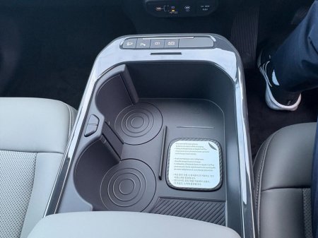 2026 Kia EV5 EV5 EARTH 2, 81KW BATTERY, 7 YEAR WARRANTY, 3 YEAR AA, 0% FINANCE, *3 FREE SEVICES FOR KIA CUSTOMERS* €50,900 thumbnail