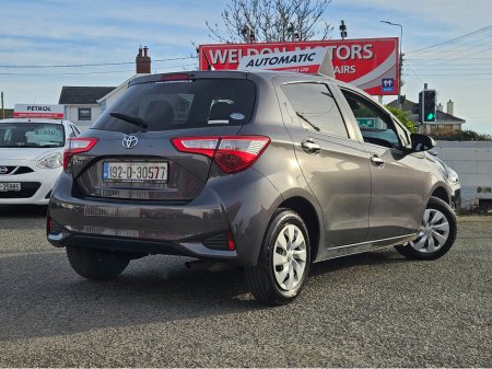 2019 Toyota Yaris - thumbnail 9