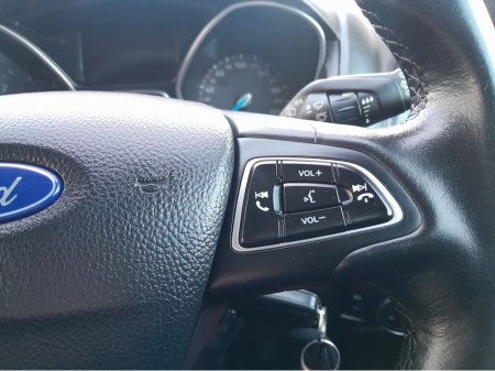 2015 Ford Focus STYLE 1.6 TDCI 95PS 5DR 4DR €8,750 thumbnail