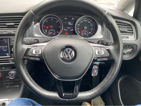 2019 Volkswagen Golf - thumbnail 23