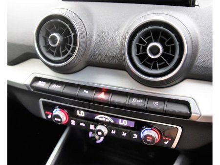 2019 Audi Q2 1.0 TFSI S-TR0NIC 115BHP *REVERSE CAM*PARK SENSORS*DIGITAL DASH* €22,890 thumbnail