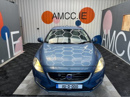 2015 Volvo V40 2015 VOLVO V40 D4 SE 2.0 AUTOMATIC / CRUISE CONTROL / REVERSE CAMERA / PADDLE SHIFTERS thumbnail