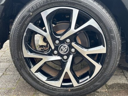 2017 Toyota C-HR - thumbnail 15