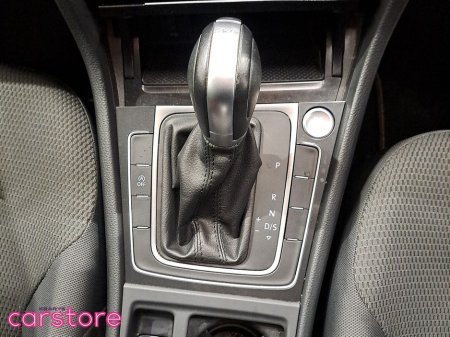 2017 Volkswagen Golf - thumbnail 16