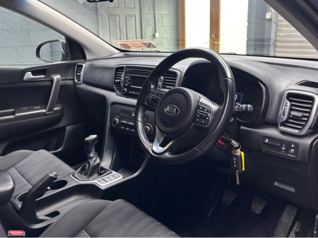 2017 Kia Sportage - thumbnail 3