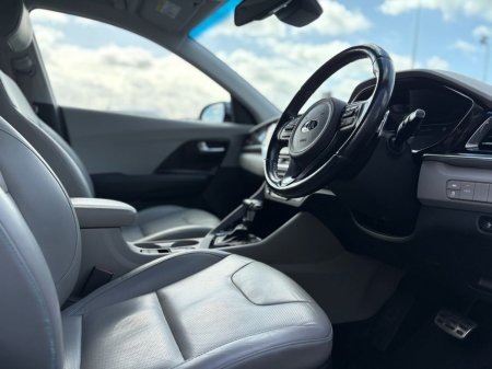 2021 Kia Niro - thumbnail 6