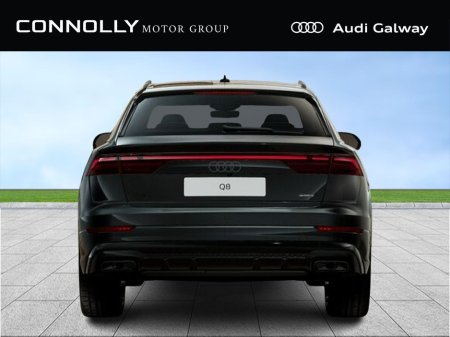 2026 Audi Q8 COMPETITION TFSI e QUATTRO A/T €127,750 thumbnail