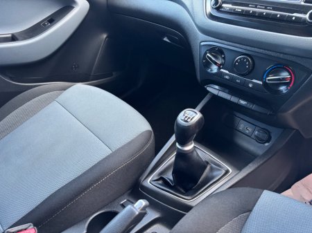 2017 Hyundai i20 - thumbnail 10