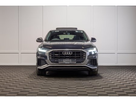 2019 Audi Q8 - thumbnail 2