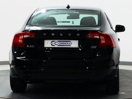 2017 Volvo S60 - thumbnail 4