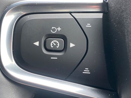 2023 Volvo XC40 - thumbnail 22