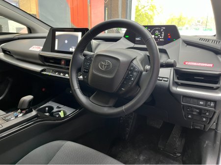 2025 Toyota Prius - thumbnail 8