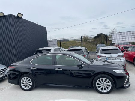 2021 Toyota Camry - thumbnail 5