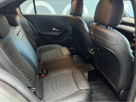 2019 Mercedes-Benz A Class €22950! 2019 MERCEDES-BENZ A CLASS A200D 2.0 AUTOMATIC / CRUISE CONTROL / REVERSE CAMERA / ELECTRIC MEMORY & HEATED SEATS / PADDLE SHIFTERS / APPLE CARPLAY €22,950 thumbnail