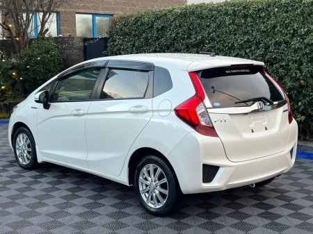 2016 Honda Fit L-PACKAGE 1.5 HYBRID // SERVICE HISTORY // HALF LEATHER SEATS // CRUISE CONTROL €10,900 thumbnail