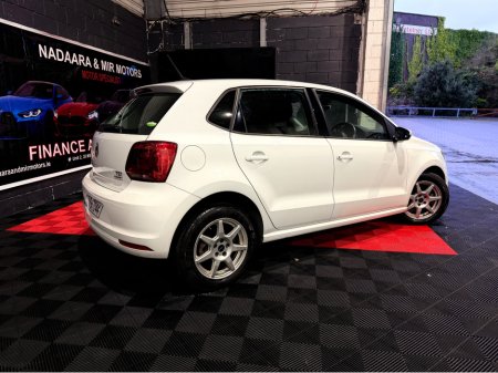 2017 Volkswagen Polo DBA-6RCJZ €13,499 thumbnail