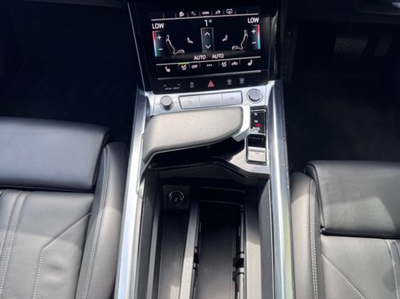 2022 Audi e-tron - thumbnail 6