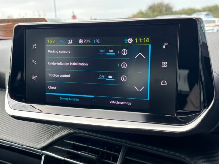 2021 Peugeot 2008 - thumbnail 26