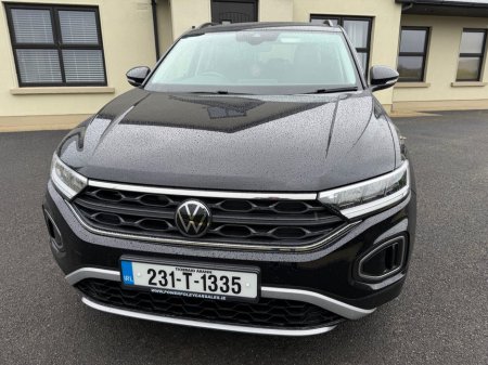 2023 Volkswagen T-Roc - thumbnail 9