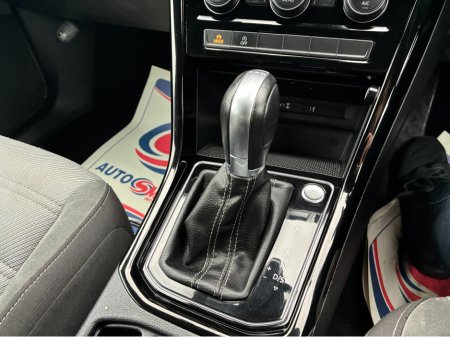 2016 Volkswagen Touran ( 162 REG R-LINE EDITION 1.4 TSI AUTO 7 SEATER CARPLAY ANDROID AUTO  LARGE TOUCH SCREEN -  SPECIALISING IN IMPORTS OF GERMAN AUTOMATIC HI SPEC €18,500 thumbnail