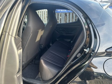 2021 Toyota Yaris - thumbnail 11