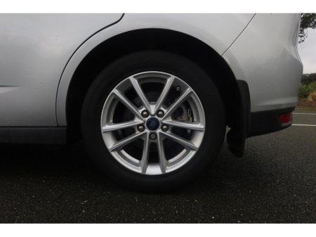 2015 Ford Grand C-Max 1.5 TDCI ZETEC 120 120PS 5DR €7,500 thumbnail