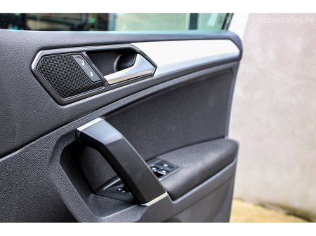 2018 Volkswagen Tiguan - thumbnail 16