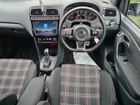 2017 Volkswagen Polo - thumbnail 23