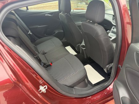 2018 Opel Astra - thumbnail 16