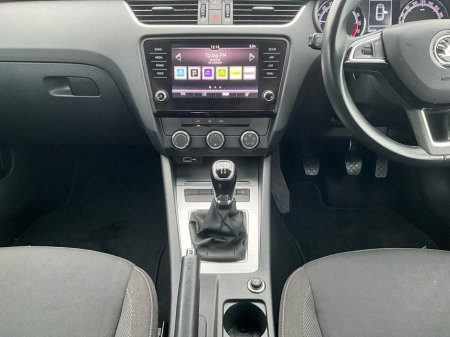 2020 Skoda Octavia AMBITION 1.6 TDI 115HP 4DR €20,500 thumbnail