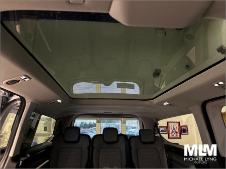 2026 Ford Tourneo Custom Ford Transit Custom Tourneo L2 320 8 Seater Limited PHEV thumbnail