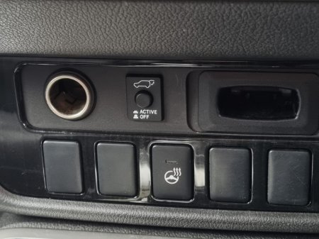 2016 Mitsubishi Outlander - thumbnail 23